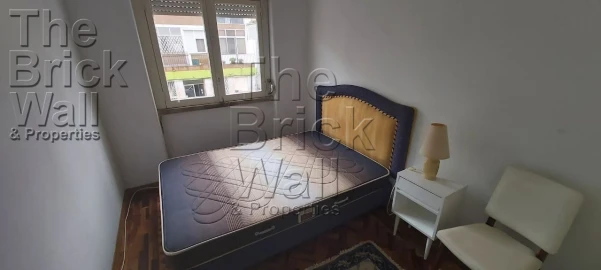 Apartamento T2 para Arrendamento em Benfica