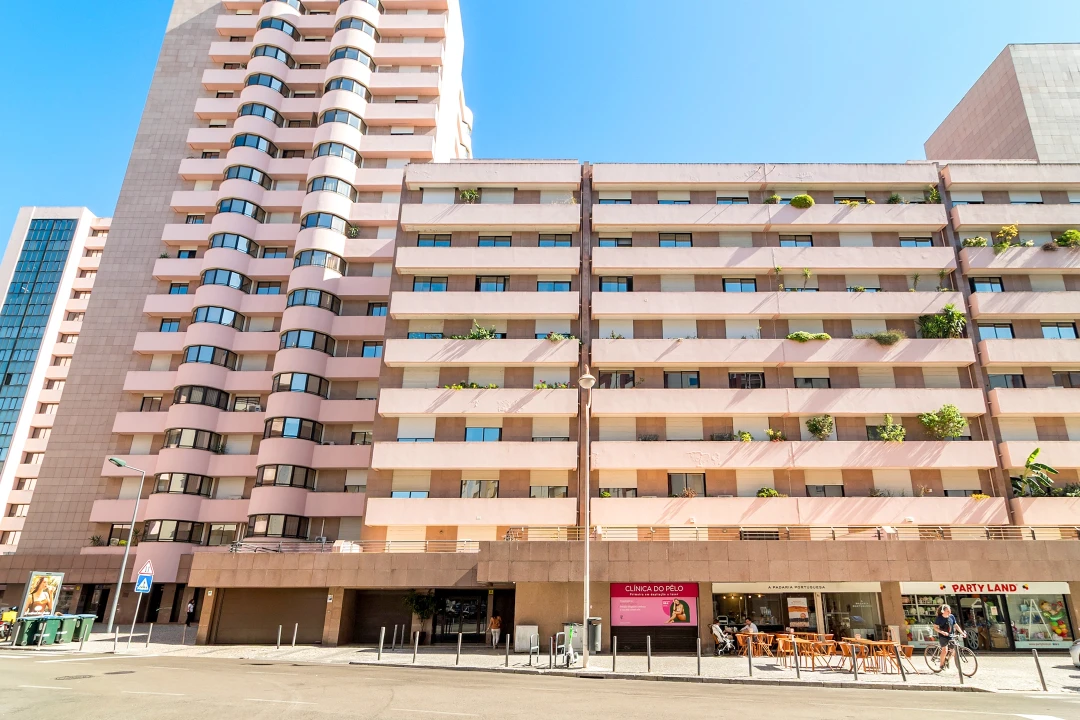 Apartamento T3 para Venda em São Domingos de Benfica Foto 1