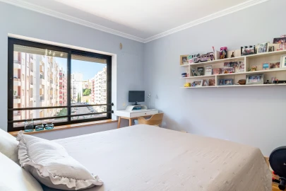 Apartamento T4 para Venda em São Domingos de Benfica