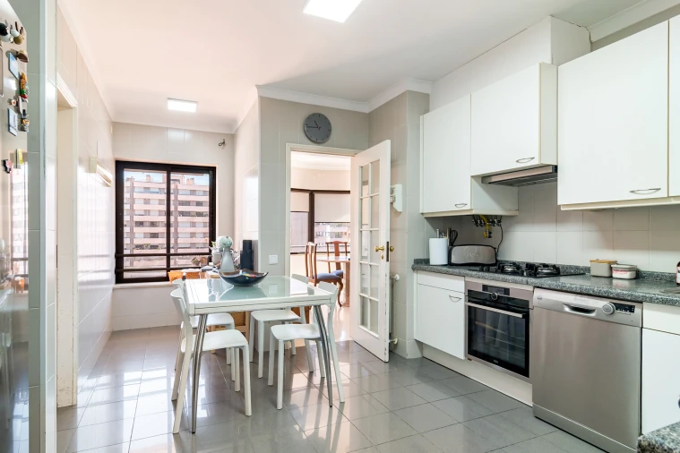 Apartamento T3 para Venda em São Domingos de Benfica Foto 6