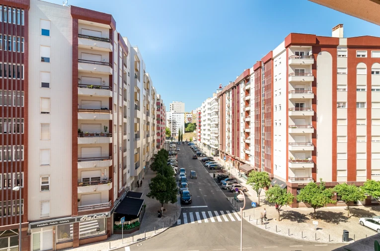 Apartamento T3 para Venda em São Domingos de Benfica Foto 24