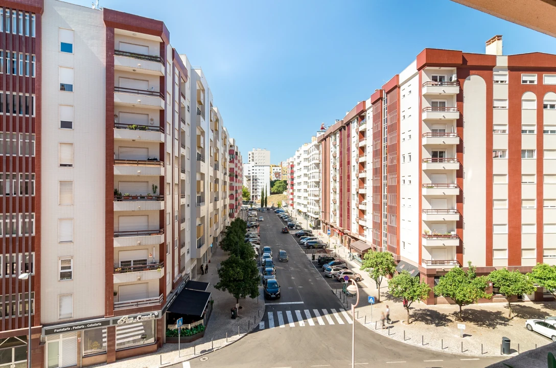 Apartamento T3 para Venda em São Domingos de Benfica Foto 24