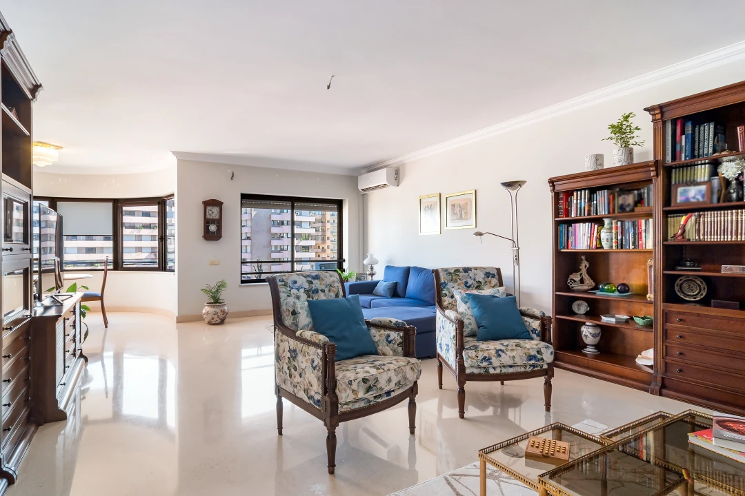 Apartamento T3 para Venda em São Domingos de Benfica Foto 3