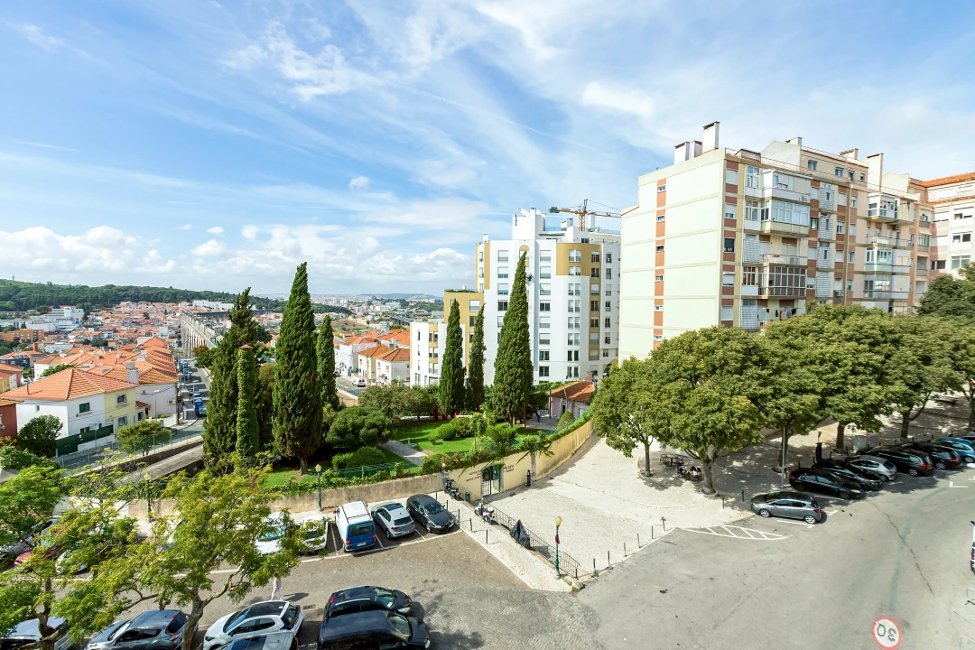 Apartamento T2 para Venda em Campolide Foto 23
