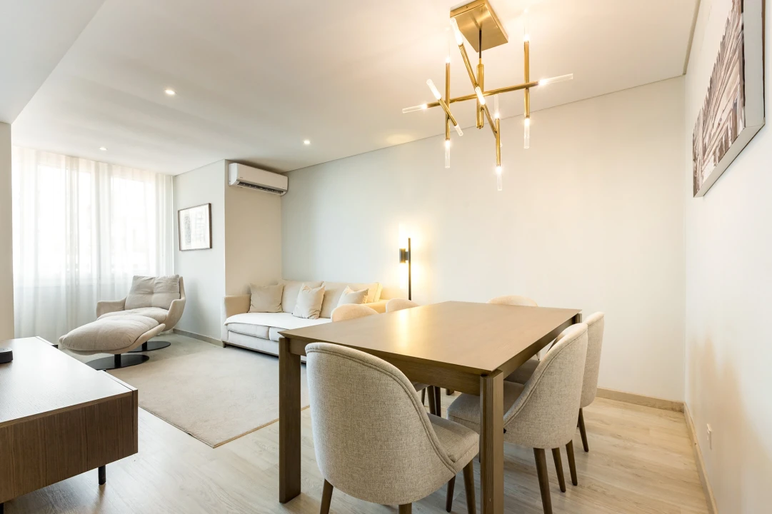 Apartamento T2 para Venda em Campolide Foto 3