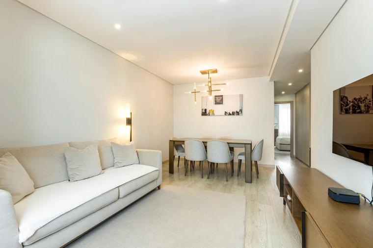 Apartamento T2 para Venda em Campolide Foto 6