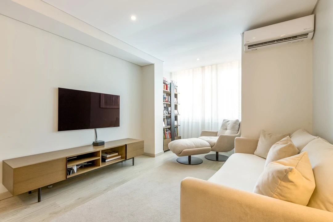 Apartamento T2 para Venda em Campolide Foto 5