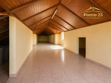 Moradia T3 para Venda em Canhas