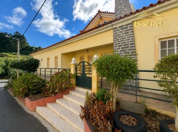 Moradia T3 para Venda em Canhas