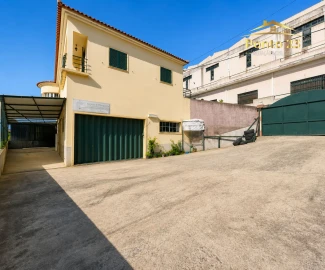 Moradia T3 para Venda em Canhas