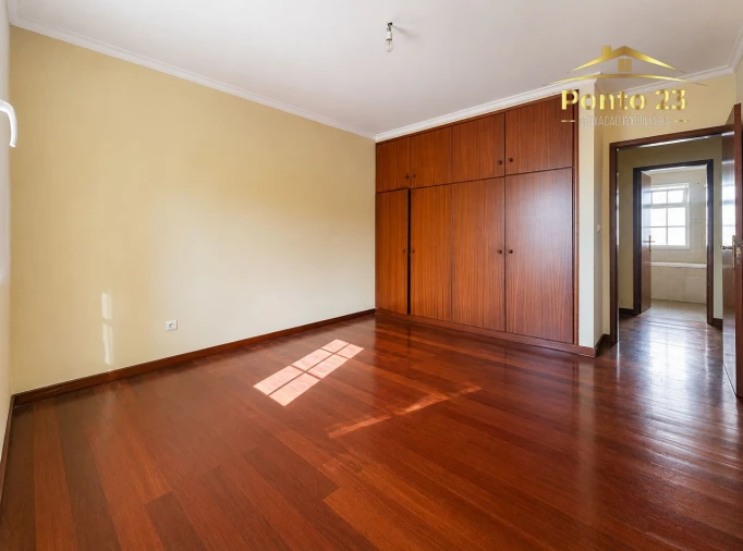 Moradia T3 para Venda em Canhas Foto 13