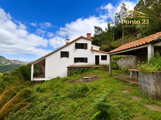 Moradia T2 para Venda em Camacha Foto 5