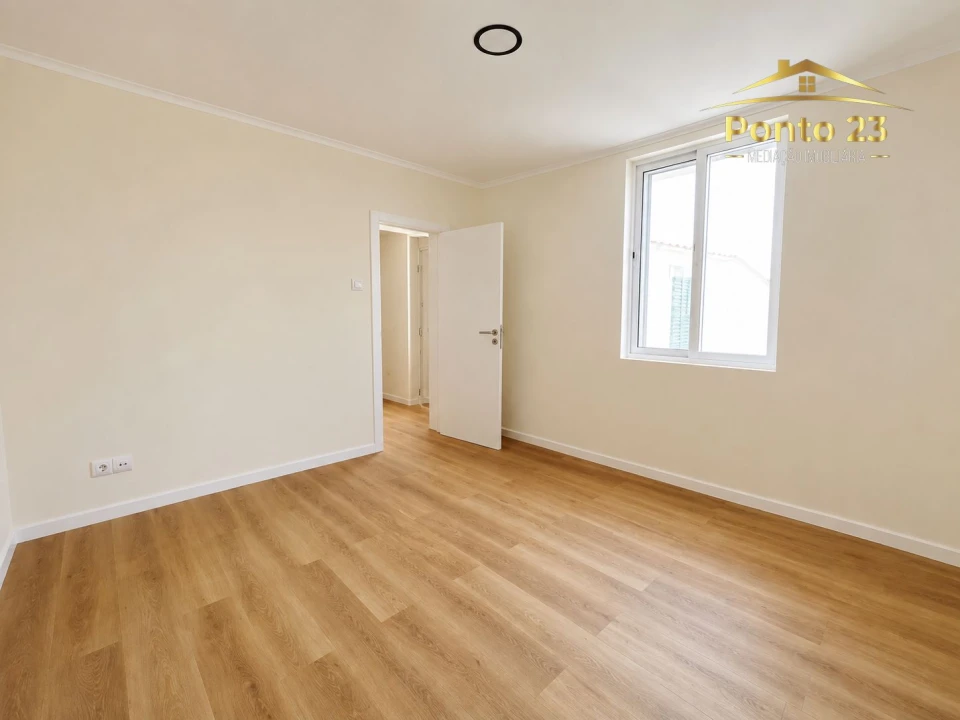 Apartamento T2 para Venda em Funchal (Santa Maria Maior) Foto 9
