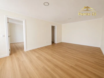 Apartamento T2 para Venda em Funchal (Santa Maria Maior)