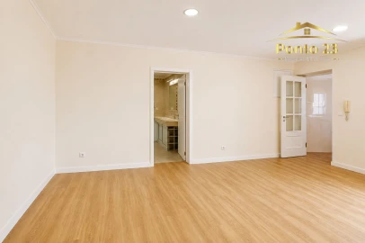 Apartamento T2 para Venda em Funchal (Santa Maria Maior)