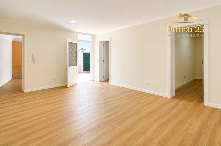 Apartamento T2 para Venda em Funchal (Santa Maria Maior) Foto 10