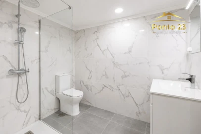 Apartamento T2 para Venda em Funchal (São Pedro)