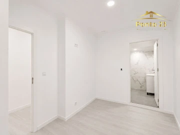 Apartamento T2 para Venda em Funchal (São Pedro)