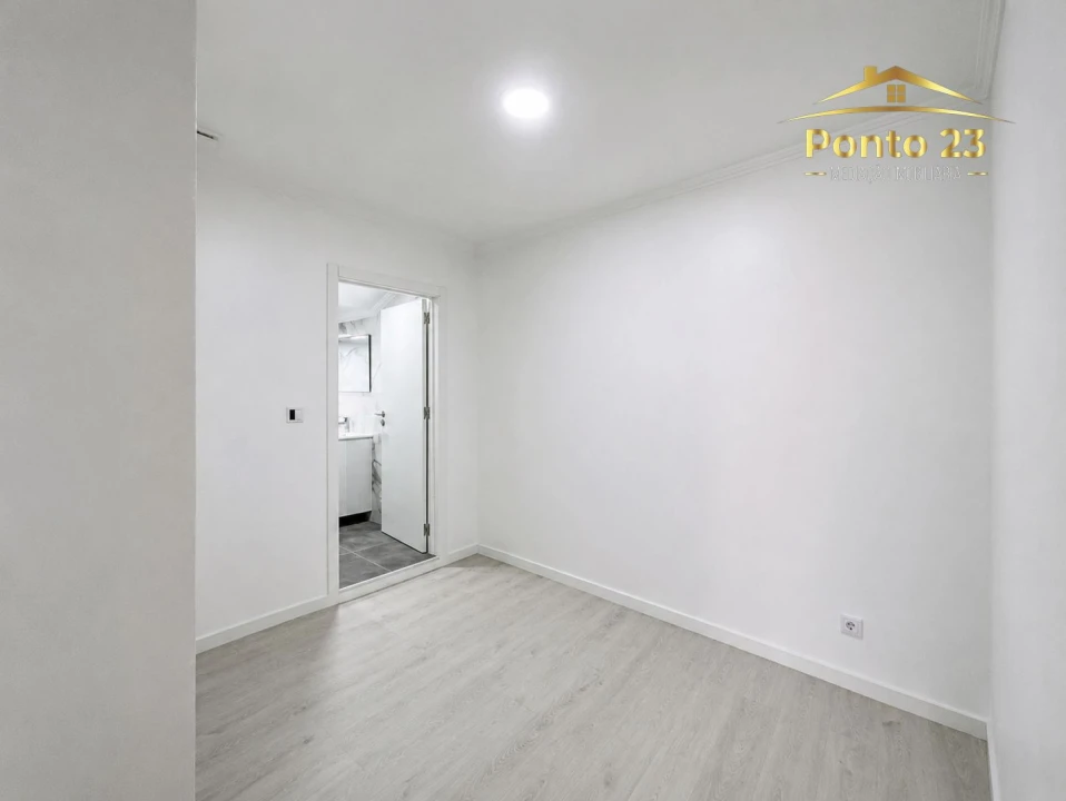 Apartamento T2 para Venda em Funchal (São Pedro) Foto 10