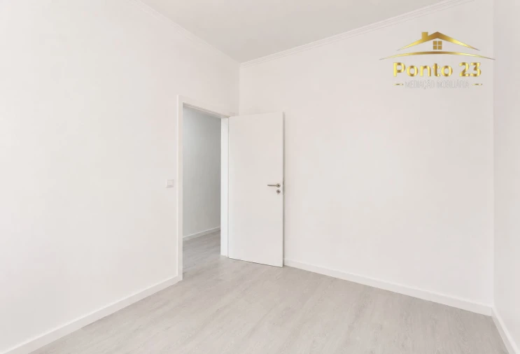 Apartamento T2 para Venda em Funchal (São Pedro) Foto 8
