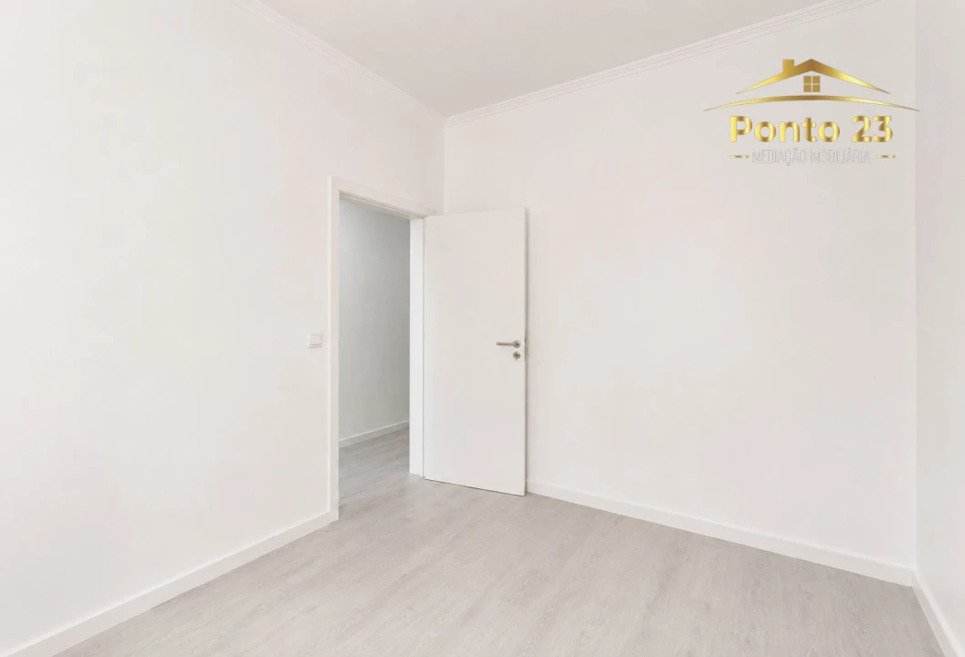 Apartamento T2 para Venda em Funchal (São Pedro) Foto 8