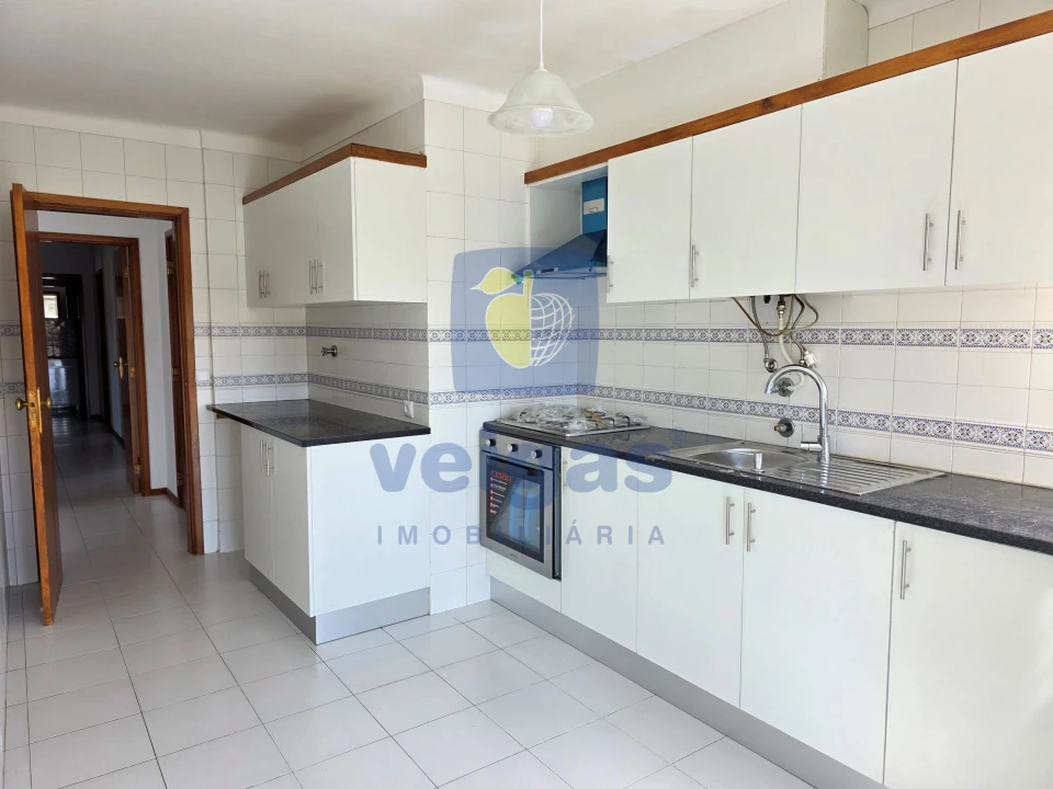 Apartamento T3 para Venda em Caldas da Rainha - Santo Onofre e Serra do Bouro Foto 1