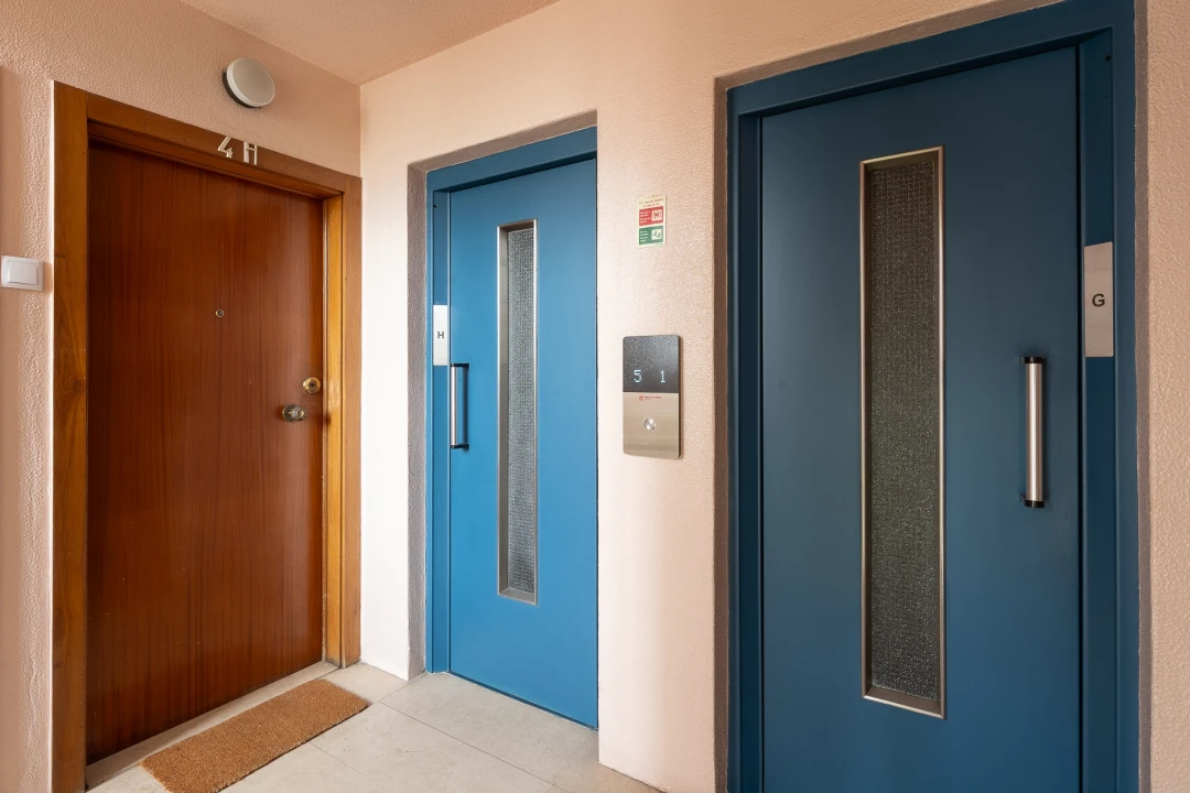 Apartamento T2 para Venda em Areeiro Foto 25