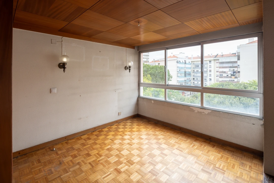 Apartamento T2 para Venda em Areeiro Foto 11