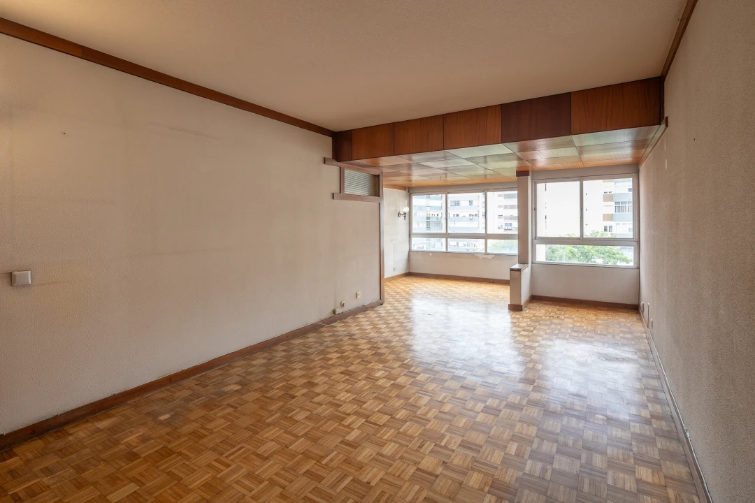 Apartamento T2 para Venda em Areeiro Foto 15