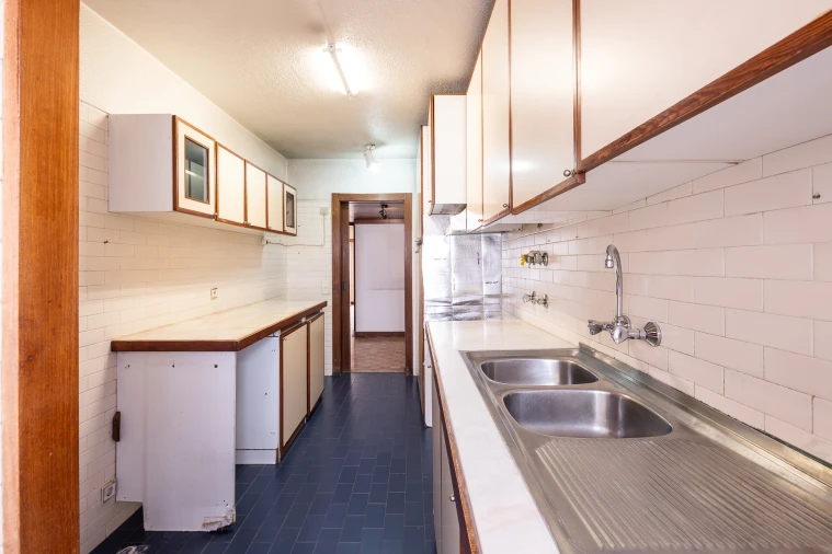 Apartamento T2 para Venda em Areeiro Foto 8