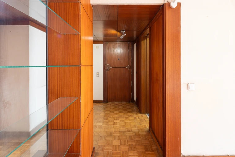 Apartamento T2 para Venda em Areeiro Foto 16