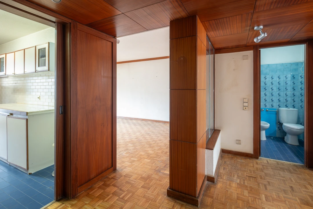 Apartamento T2 para Venda em Areeiro Foto 5