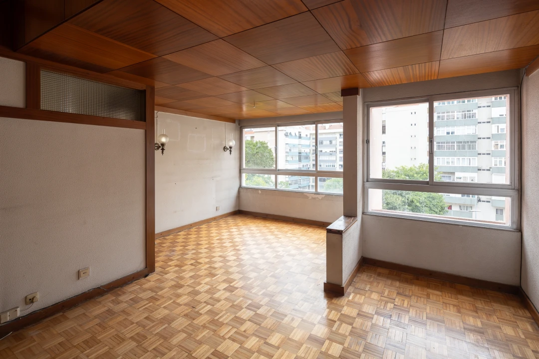 Apartamento T2 para Venda em Areeiro Foto 12