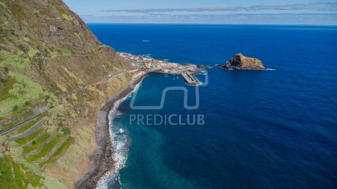 Terreno para Venda em Porto Moniz
