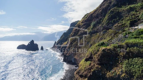 Terreno para Venda em Porto Moniz