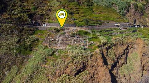 Terreno para Venda em Porto Moniz