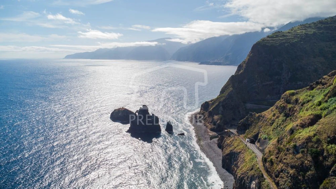 Terreno para Venda em Porto Moniz Foto 16