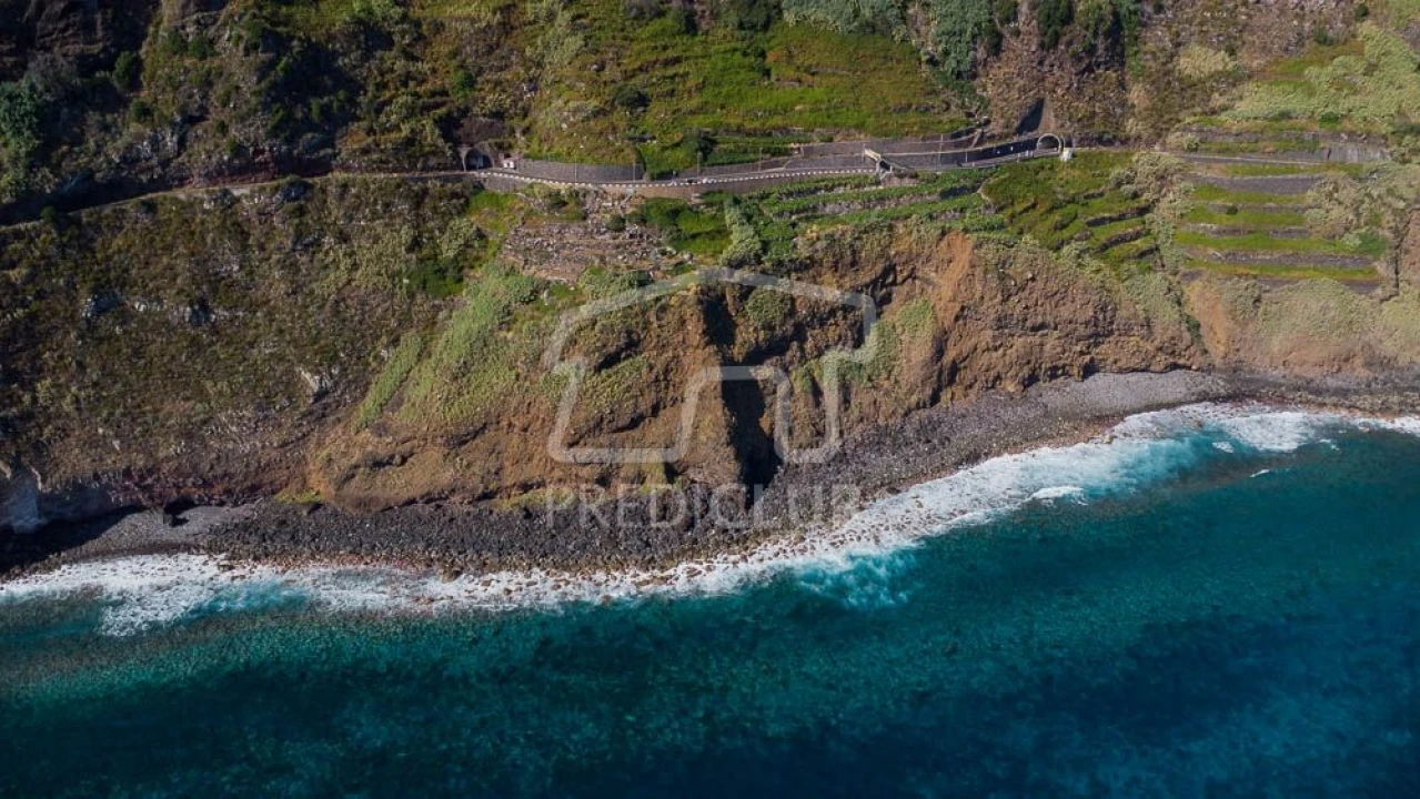 Terreno para Venda em Porto Moniz Foto 6