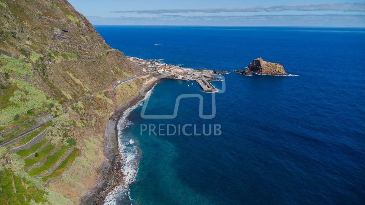 Terreno para Venda em Porto Moniz Foto 12