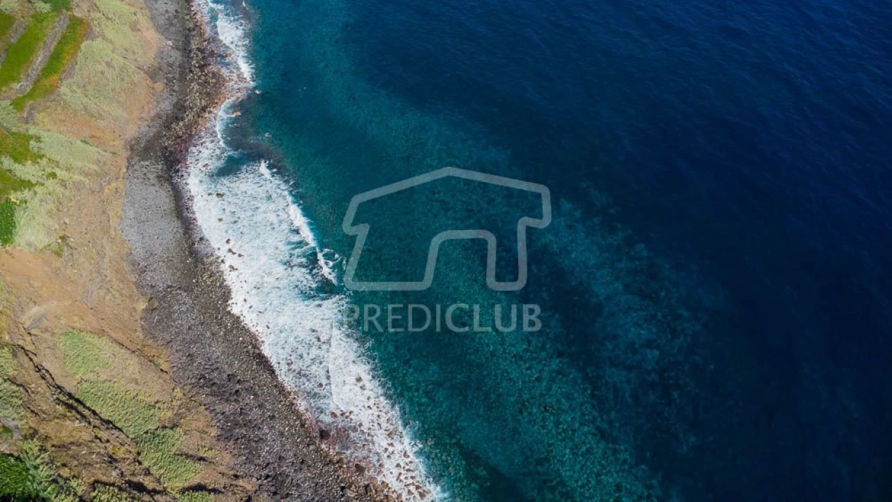 Terreno para Venda em Porto Moniz Foto 11