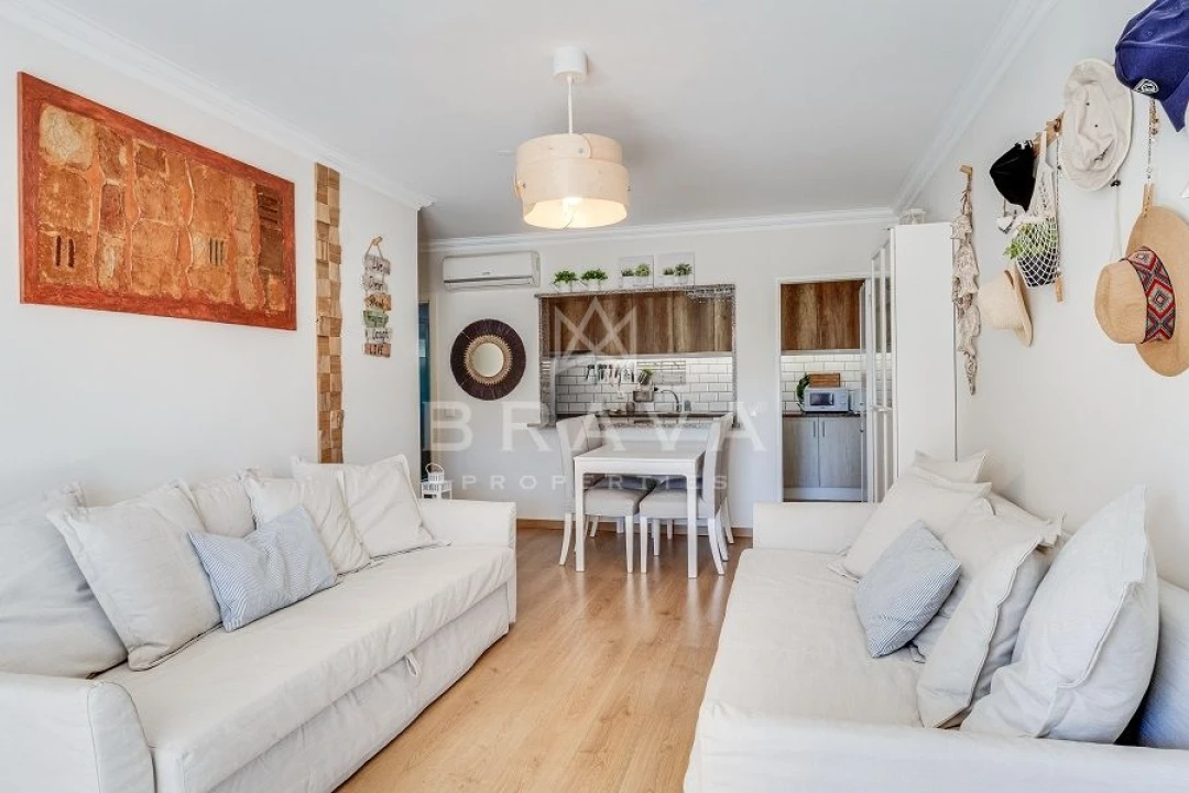 Apartamento T1 para Venda em Quarteira Foto 4