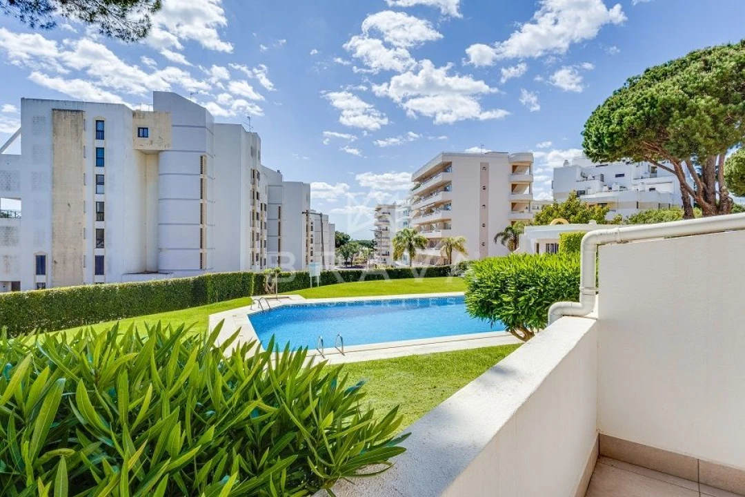Apartamento T1 para Venda em Quarteira Foto 2