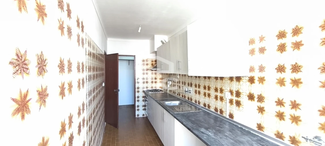 Apartamento T2 para Venda em Benavente Foto 3