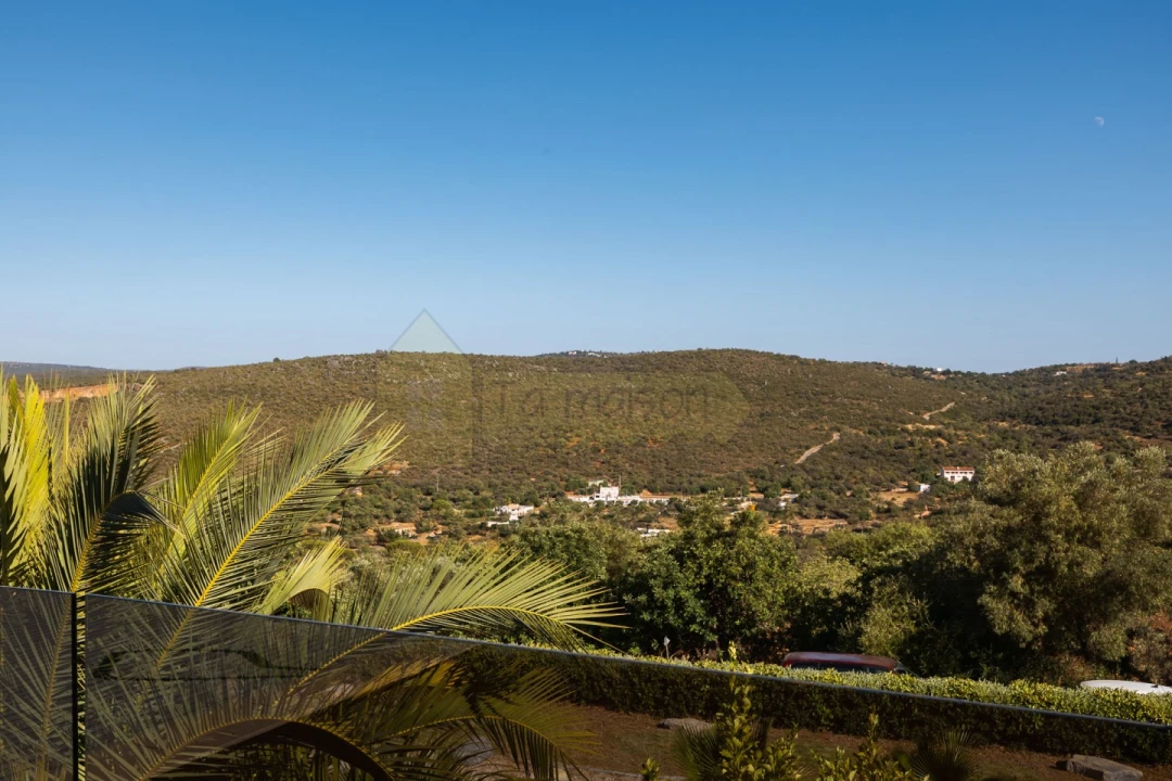 Moradia T3 para Venda em Loule (São Sebastião) Foto 36