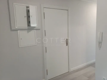Apartamento T2 para Venda em Oeiras e São Julião da Barra, Paço de Arcos e Caxias