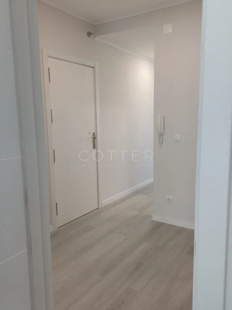 Apartamento T2 para Venda em Oeiras e São Julião da Barra, Paço de Arcos e Caxias