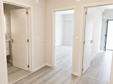 Apartamento T2 para Venda em Oeiras e São Julião da Barra, Paço de Arcos e Caxias