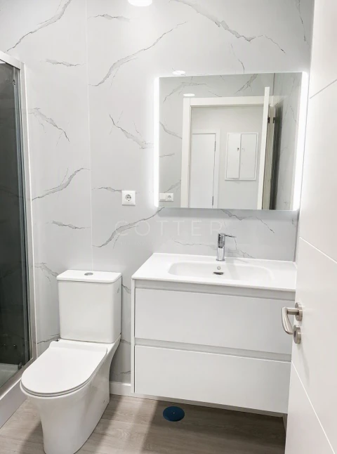 Apartamento T2 para Venda em Oeiras e São Julião da Barra, Paço de Arcos e Caxias