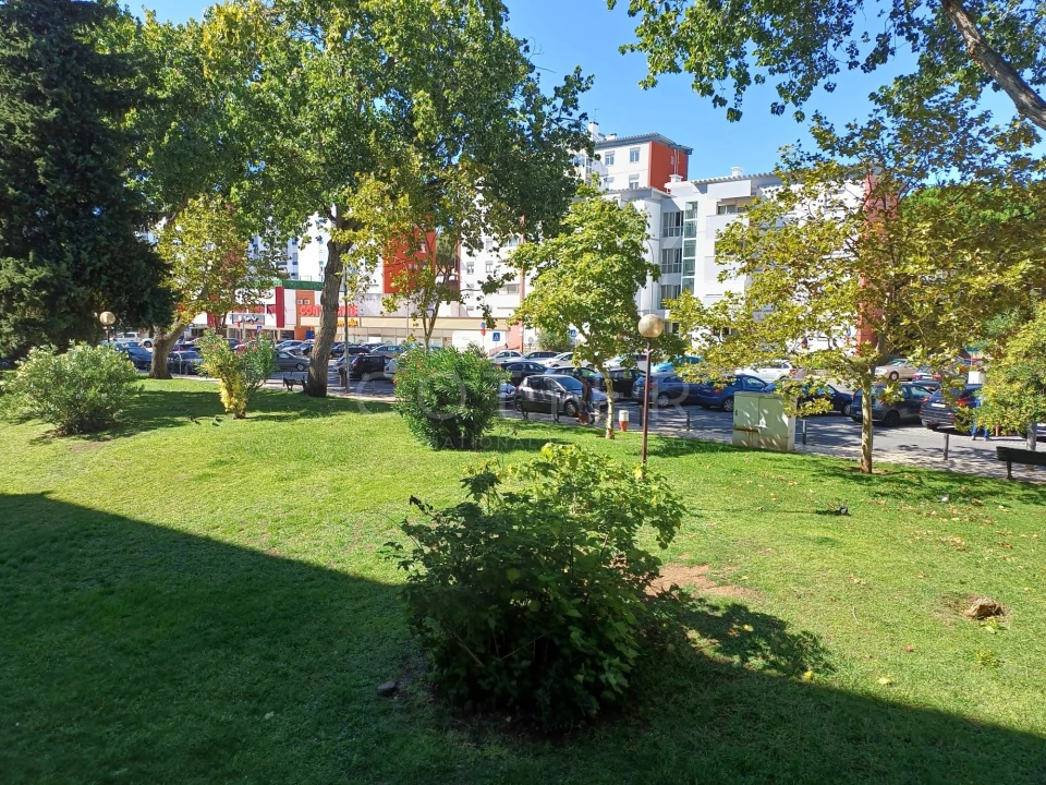 Apartamento T2 para Venda em Oeiras e São Julião da Barra, Paço de Arcos e Caxias Foto 1
