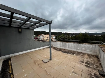 Moradia T4 para Venda em Brasfemes